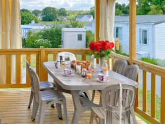 Camping Les Prairies de L'Etang - image n°2 - Camping Direct