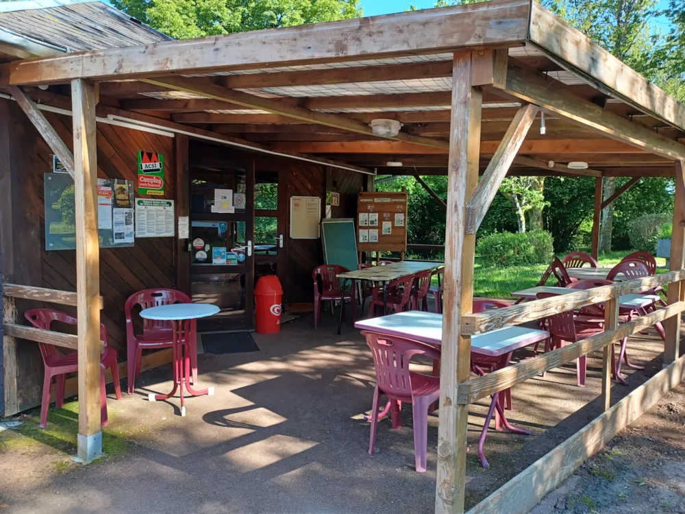 Camping les Genêts du Morvan - image n°2 - UniversalBooking