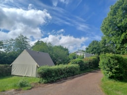 Camping les Genêts du Morvan - image n°6 - Roulottes