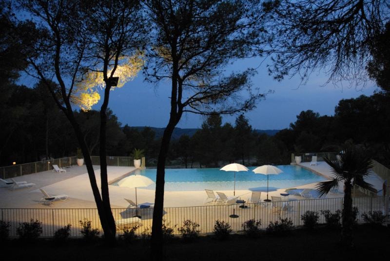 Camping Résidentiel La Pinède — Photo 2