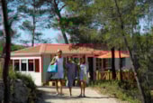 Camping Résidentiel La Pinède