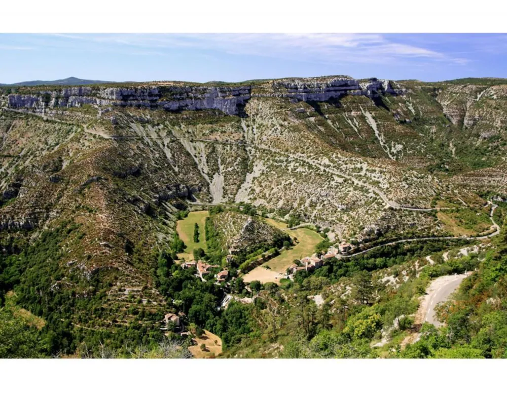 Camping Résidentiel La Pinède