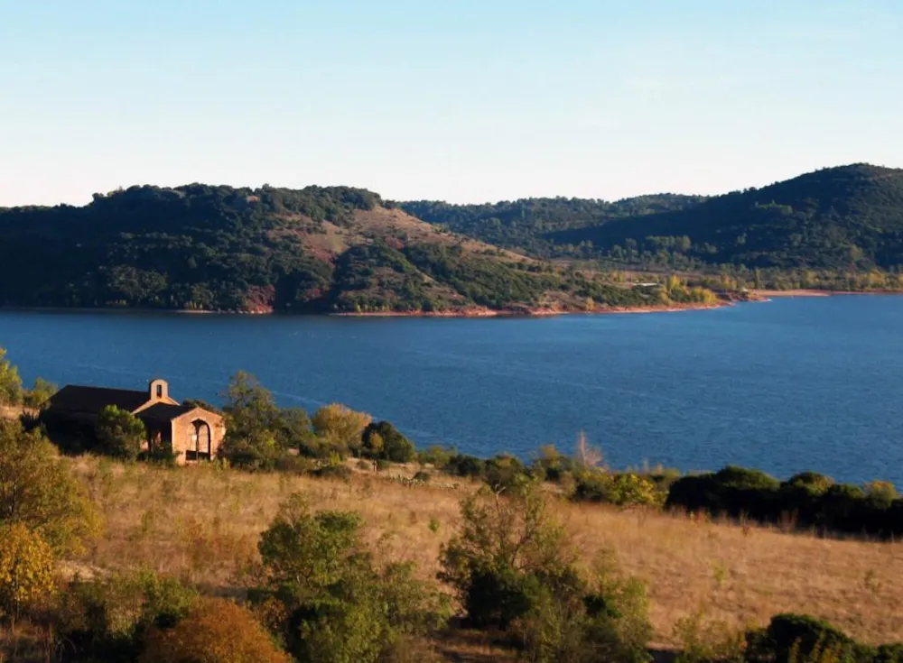 Camping Résidentiel La Pinède