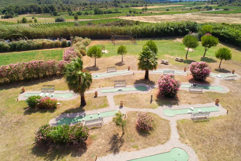 Camping Résidentiel La Pinède