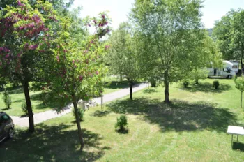 Stellplatz - Stellplatz Fahrzeug - Camping du moulin de Thoard