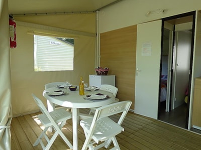 Mobile home TITHOME 20m² / 2 bedrooms - sheltered terrace (without toilet blocks)