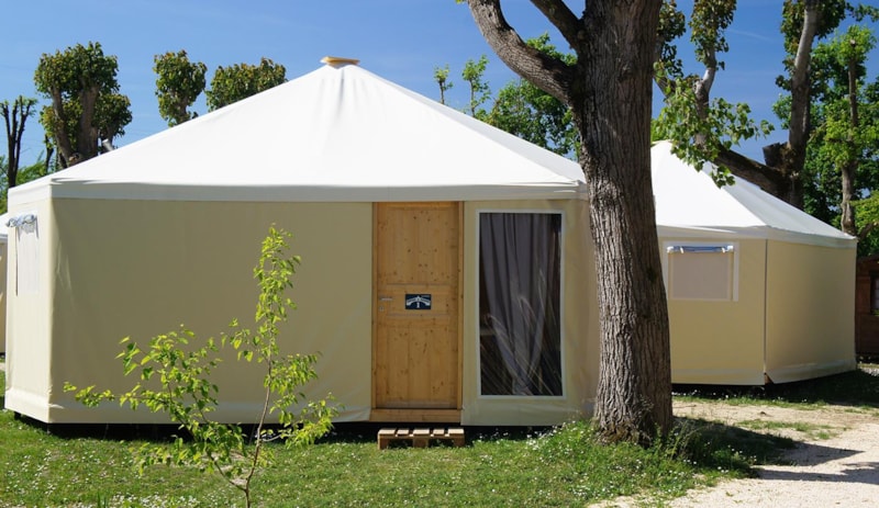 GLAMPING BUNGALOW-TOILE'
