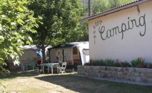 Emplacement - Pakket: standplaats + Voertuig + Tent of caravan - Camping A l'Ombre des Sycomores