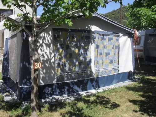 Huuraccommodatie(s) - Caravan - image n°2 - Camping A l'Ombre des Sycomores