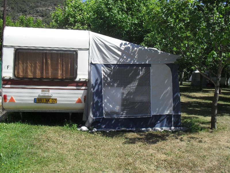 Mietunterkunft - Wohnwagen - Camping A l'Ombre des Sycomores