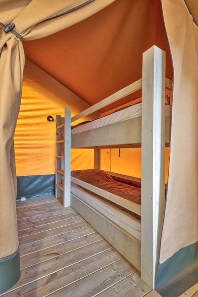 Tent Safari without toilet blocks