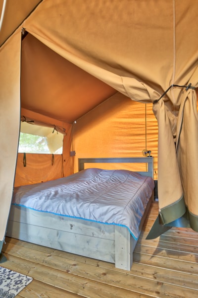 Tent Safari without toilet blocks
