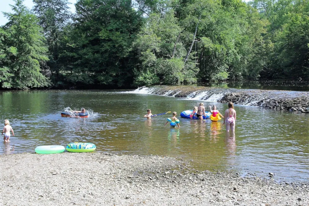 Camping Le Clupeau - image n°2 - UniversalBooking