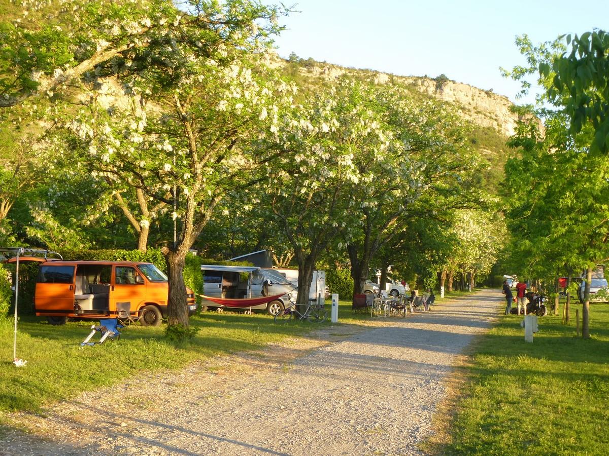 Stellplatz - Stellplätze Grandeur Nature - 150 Bis 200 M2 - - Camping La Turelure