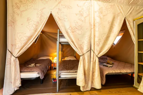 Mietunterkunft - Kanada-Zelte - 2 Schlafzimmer - Ohne Sanitäranlagen - image n°5 - Village Nature Zen