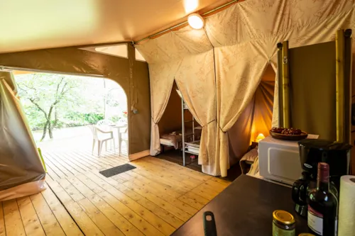 Mietunterkunft - Kanada-Zelte - 2 Schlafzimmer - Ohne Sanitäranlagen - image n°4 - Village Nature Zen
