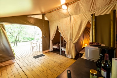 Canada Tents - 2 bedrooms - no bathroom
