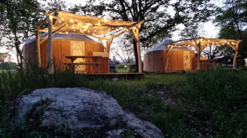 Mietunterkunft - Cocoon Duo-Jurte - 1 Schlafzimmer - Ohne Sanitäranlagen - image n°1 - Village Nature Zen