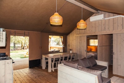 Safari tent 7 persons with sanitary facilities — 7