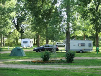 Pitch - Unfurnished Pitch Without Electricity - Camping L'Etang de Sologne