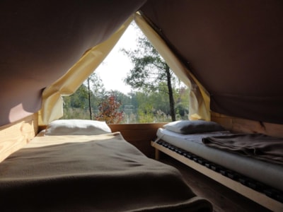 Bivouac tent on stilts