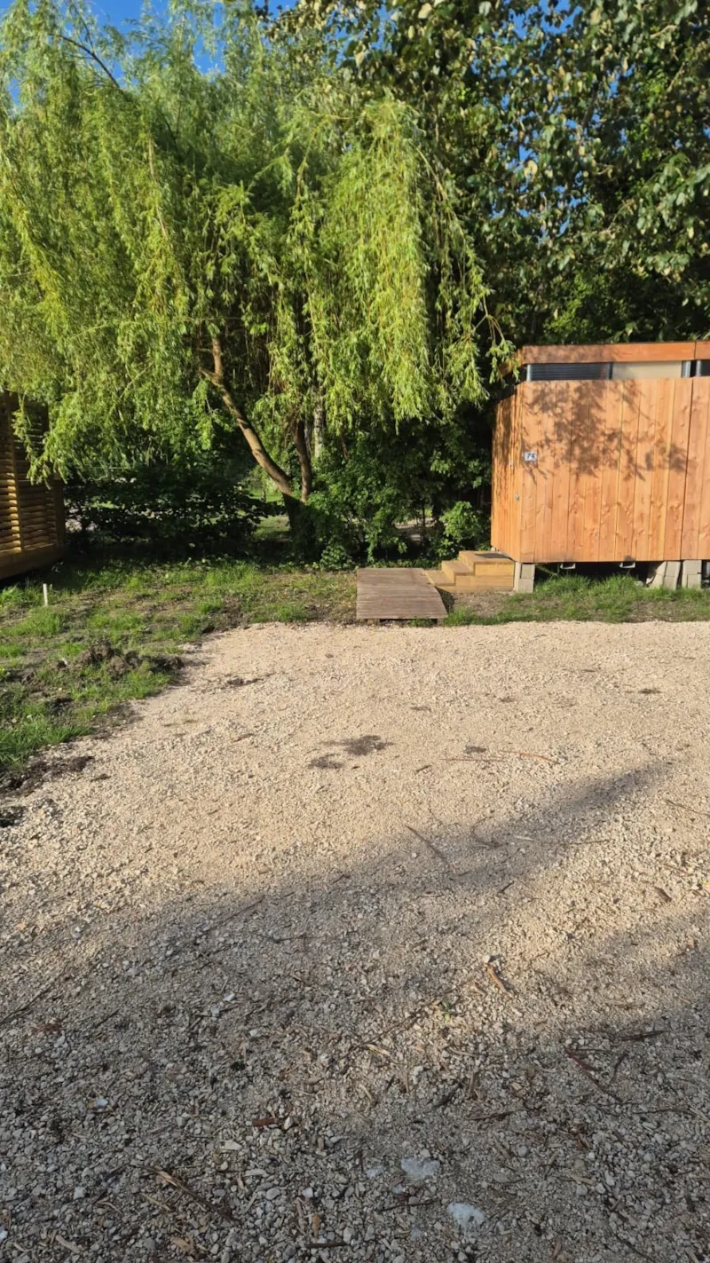 Emplacement Luxe Sanitaires Privés