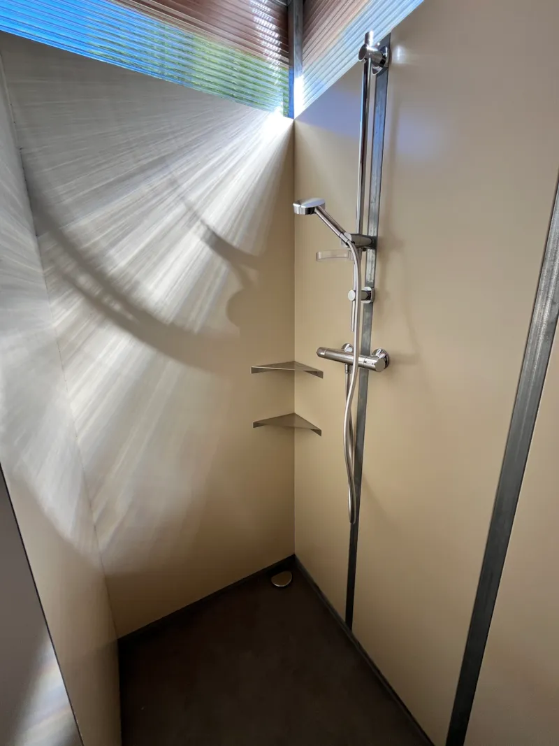 Emplacement Luxe Sanitaires Privés