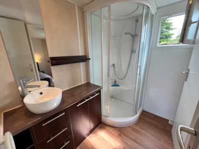 Comfort 2-bedroom mobile home