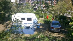 Stellplatz - Wohnwagen + Auto - Camping Lloret Blau