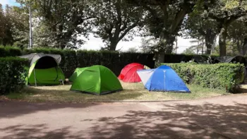 Kampeerplaats(en) - Standplaats Zone Eco (Tent Zonder Voertuig) - Camping le Moulin du Roy