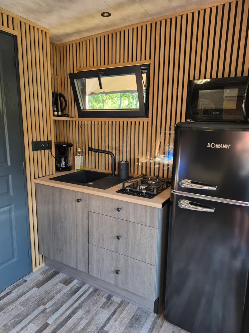 Cabane Bois Glamping Sous Toile Saharienne