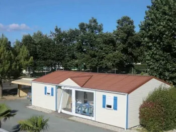 Location - Grand Gîte Avec 3 Grandes Chbres, Lave-Vaisselle, Télévision, Terrasse Couverte Et Jardin Privatif - Camping Les Logeries