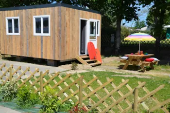 Location - Bungalow 20M²     2 Chambres    4Pers.  Sans Sanitaire, Camping Sans Animation Au Calme - Camping Les Logeries