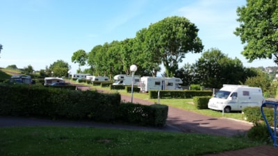 Nature Package without electricity (1 tent, caravan or motorhome / 1 car) — 2