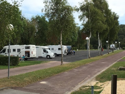 Stabilized camper parking area (tents and caravans are not permitted) — 6