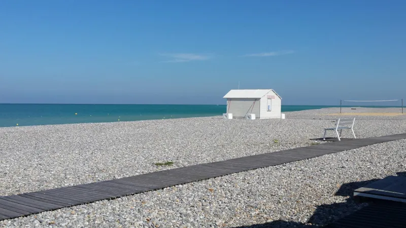 Aire De Stationnement Camping-Car Stabilisé  (Il N'est Pas Possible D'installer De Tentes Ni De Caravanes)