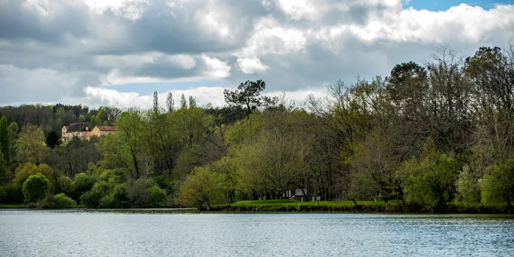 Camping du Lac De Neufont