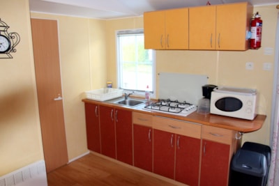 3 bedroom mobile home — 9