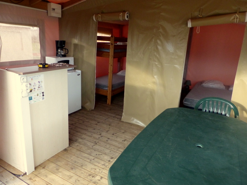 Accommodation - African Lodge Tent With Sanitary Facilities - Camping le Pontis