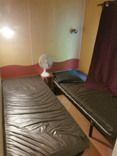 Mobil home, 2 chambres, jusqu'à 6 personnes