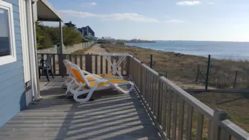 Mietunterkunft - Mobilheim 2 Zimmer, 2 Badezimmer, Meersicht - Camping de La Falaise