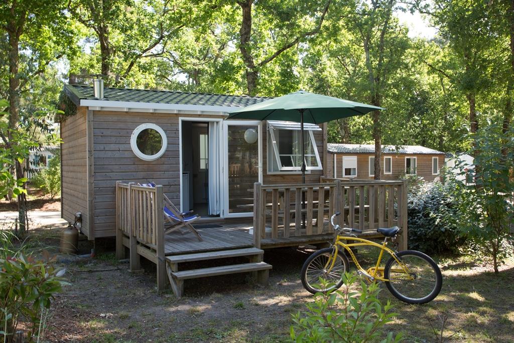 Location - Mobil-Home Premium + 1 Chambre Double & Terrasse Découverte - 21 M² - Camping Des Pins