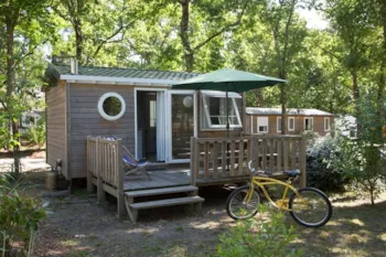 Mietunterkunft - Mobilheim Premium+ Mit Einem Zimmer, Küchen, Sitzeccke - Außenterrasse -  21 M² - Camping Paradis des Pins - Soulac