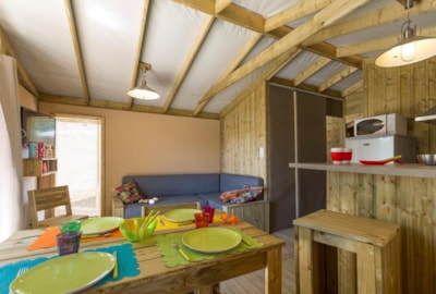 Ecolodge PREMIUM SWEET on stilts 43 m² (2 bedrooms) including semi-covered terrace