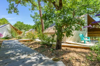 Mietunterkunft - Ecolodge Sweet Junior Eden 2 Zimmer - Terrasse - 28 M² - Camping Paradis des Pins - Soulac