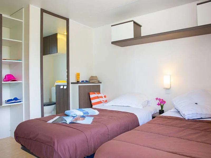 Mobil-Home Premium 2 Chambres & 2 Salles De Bain 33 M² Avec Terrasse Semi Couverte