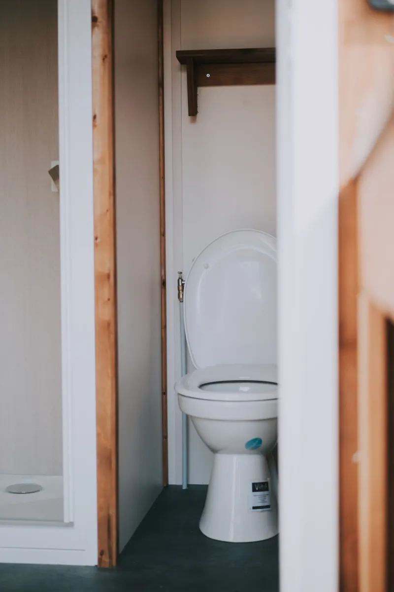 Forfait Premium  ( Tente/Caravane/Camping-Car) Avec Sanitaire Individuel, Frigo, Évier  Et Plancha