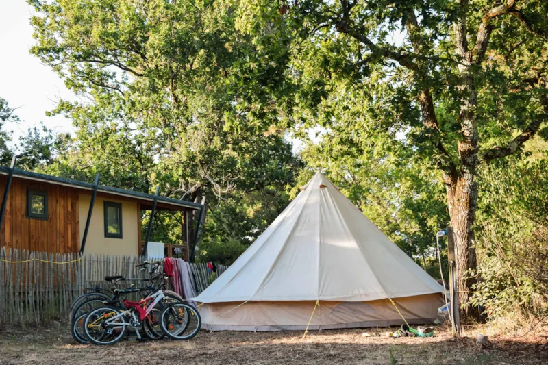 Forfait Confort + (1 Tente Ou Caravane / Électricité 6A)