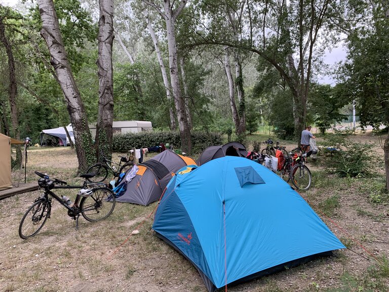 Pitch - Emplacement Solo Velo( 1 Vélo, 1 Tente) - Camping l'Art de Vivre