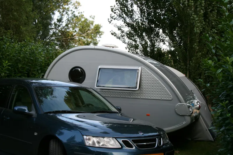 Emplacement Tente / Caravane + Véhicule + Electricité